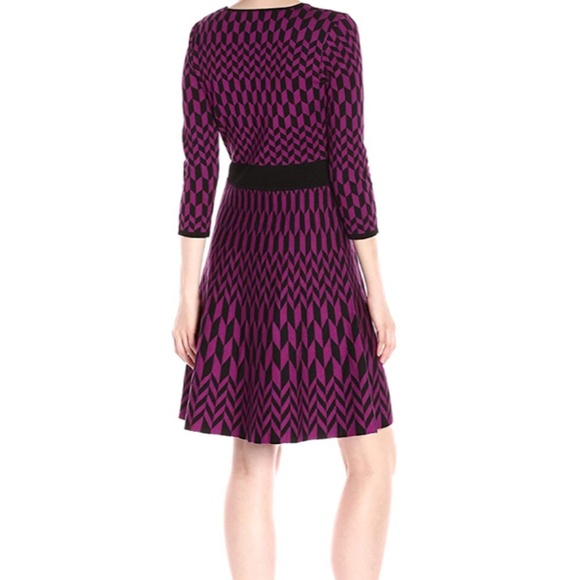 NWOT Taylor Geometric Print Sweater Dress 1X - Picture 2 of 8